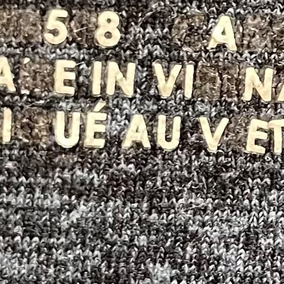 Oakley women’s size small mid calf stretch gray sporting leggings - Picture 3 of 7